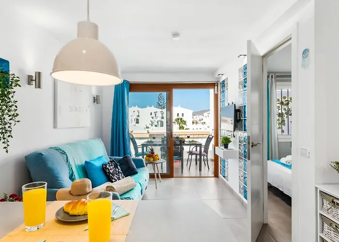 Amazing In Americas Hill *