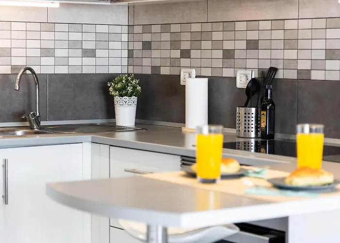 Amazing In Americas Hill Апартаменты Адехе