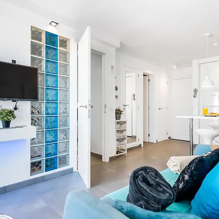 Amazing In Americas Hill