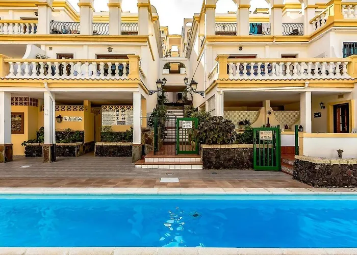 Amazing In Americas Hill *